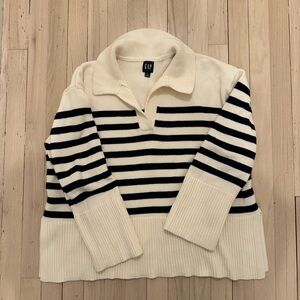 GAP Cream and Blue Striped Sweater